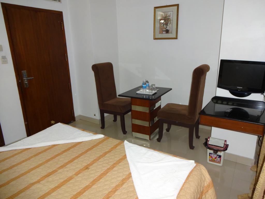 Lotus Comfort - A Pondy Hotel Puduččéri Exteriér fotografie